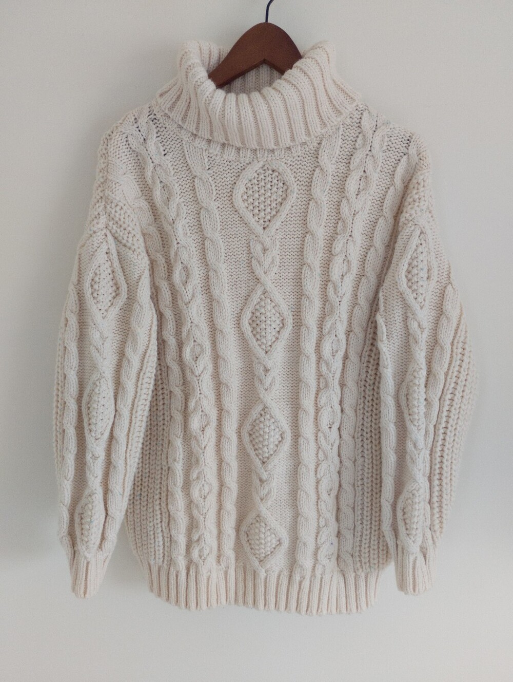 MONKI Chunky Cable Knit Turtleneck Sweater Cream Diamond Pullover Small